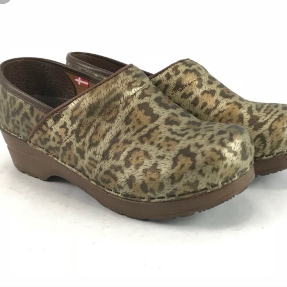Sanita Leopard Clog
